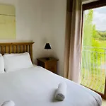 Vakantiehuis Modern With 3 Bedrooms And 3 Bathrooms In Town Kenmare
