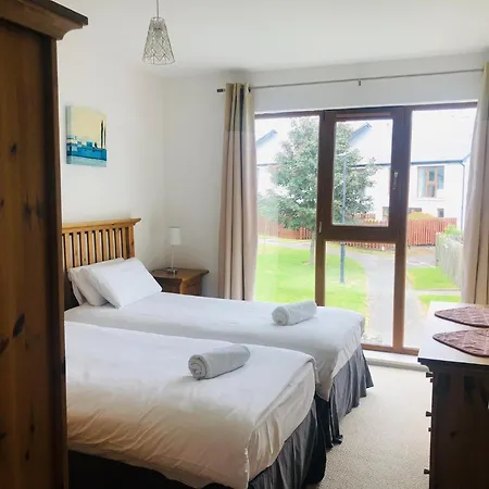 Modern With 3 Bedrooms And 3 Bathrooms In Town Holiday home *