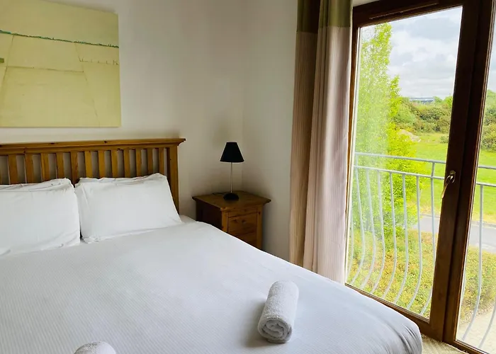 Dom wakacyjny Modern With 3 Bedrooms And 3 Bathrooms In Town Kenmare